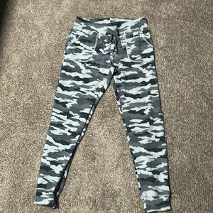 Zyia Camo Joggers size medium